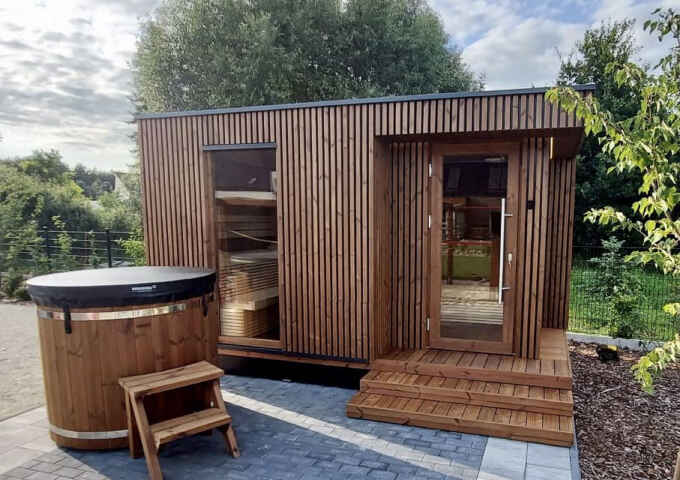 ห้องซาวน่ากลางแจ้งแบบอินฟราเรดไกลสำหรับ 3-4 คน ห้องซาวน่าไม้ป้องกันการกัดกร่อน